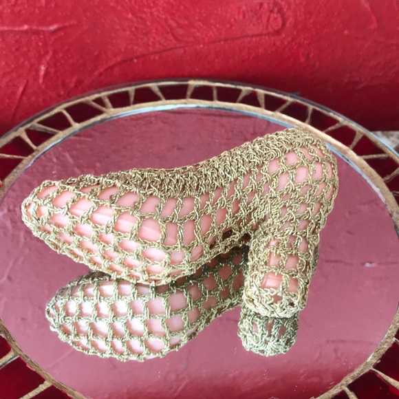 VTG Right gold lame Doll shoe - Picture 4 of 8